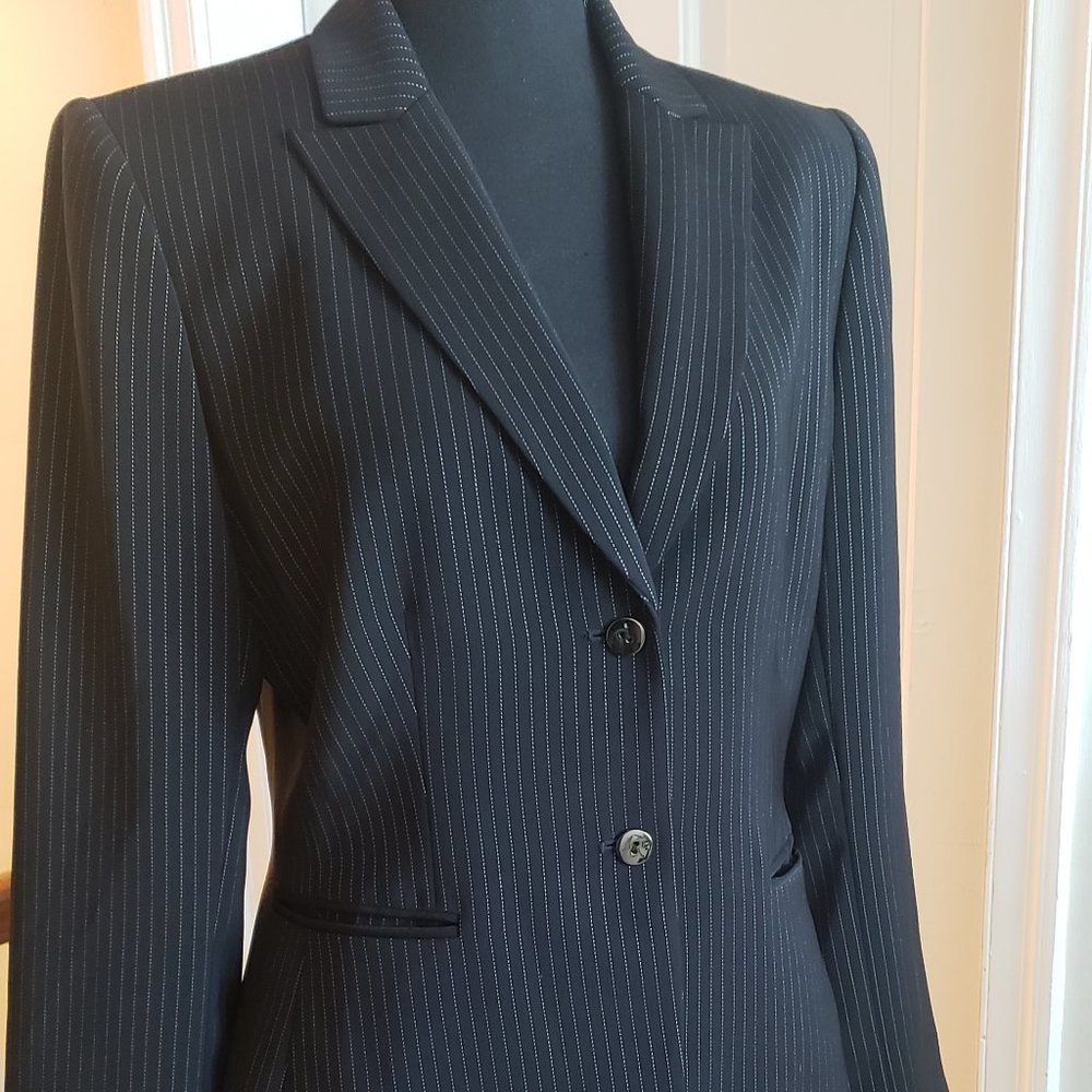 Best pencil skirt suit